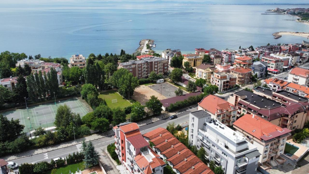 Lilia Guest House Nesebar Exterior photo